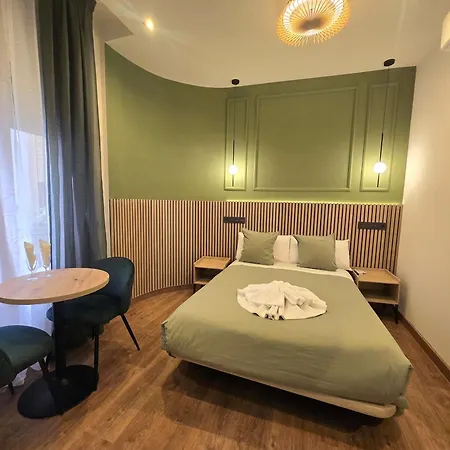 Hostal Main Street Madrid-3